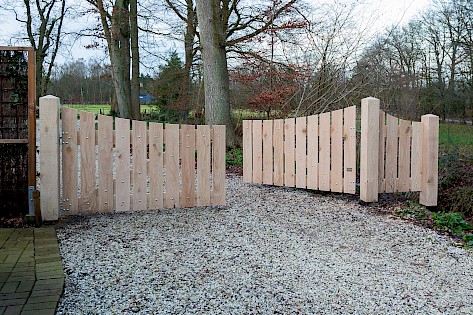 Fence - Tuinhek van hout, speciaal voor jou op maat gemaakt - Royal Fence | houten hekken en houten poorten