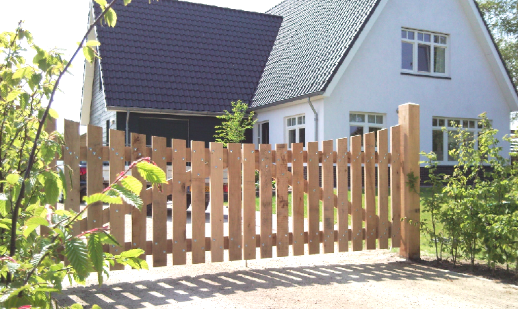 bijwoord Verhandeling voor Iedere tuin verdient een houten poort - Royal Fence | houten hekken en  houten poorten